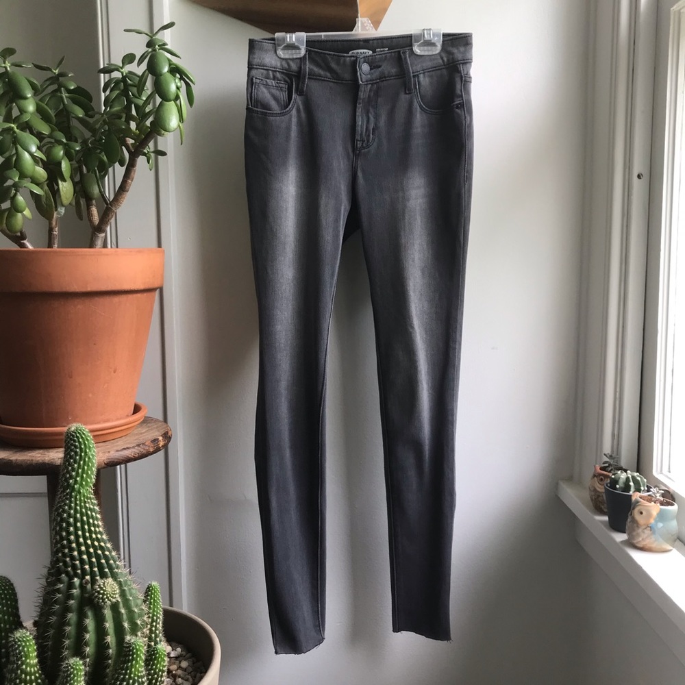 Old Navy rockstar super skinny jeans